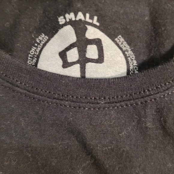 Red Dragon t-shirt - Picture 2 of 3